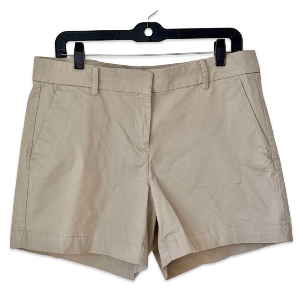 Nautica Tan Khaki Beige 5-Inch Inseam Classic Chino Shorts Women's Size 8 - Picture 2 of 10